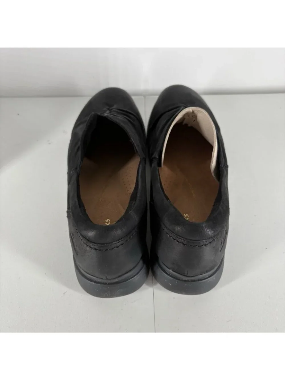 Clarks Artisan Women 11W Black Leather Comfort Slip On Certina Rose Loafers